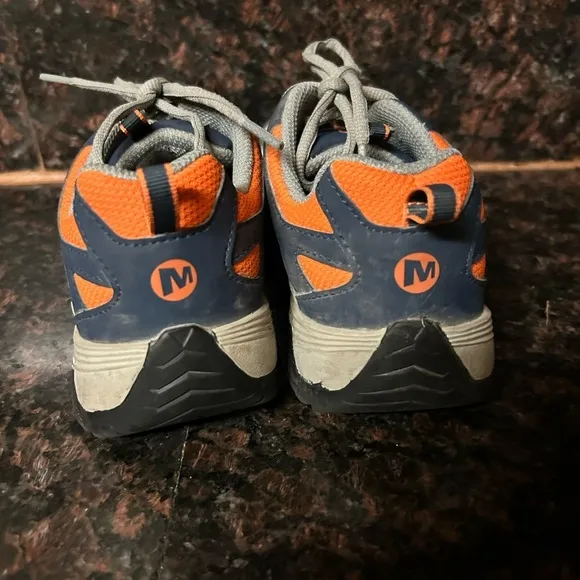 Big Kid's MERRELL Waterproof HIKING Shoes size 3