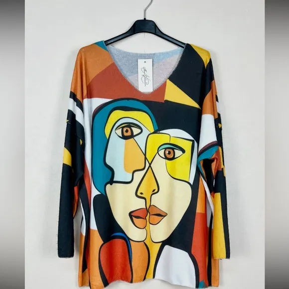 MADE IN ITALY V NECK GRAPHIC PRINT SWEATER